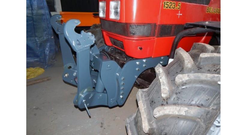 UNIVERSAL KIT FRAMLASTARE HYDRAULIK 3:E KATEGORI FÖR TRAKTOR 2250kg