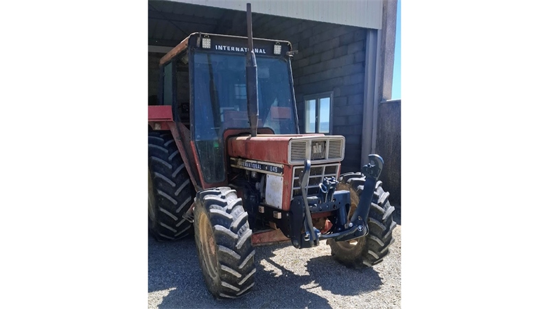 UNIVERSAL KIT FRONT HYDRAULICS CAT. 2 FOR TRACTOR 1500 KG
